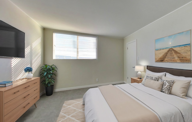 2 beds, 1 bath, 1,042 sqft, $3,440, Unit 212