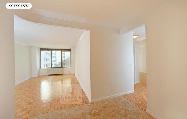 2 beds, 2 baths, $6,800, Unit 14D