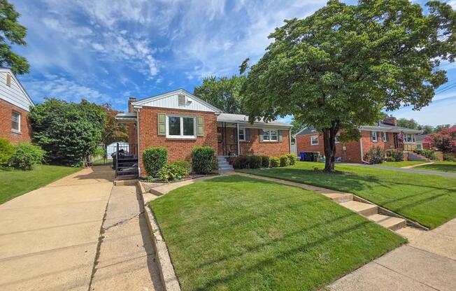 5921 ARLINGTON BLVD