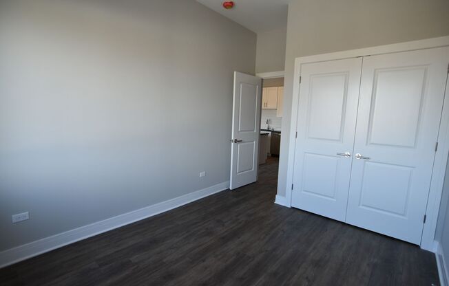 2 beds, 2 baths, 950 sqft, $3,550, Unit 927-201