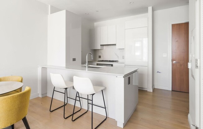1 bed, 1 bath, 691 sqft, $5,650, Unit 1912