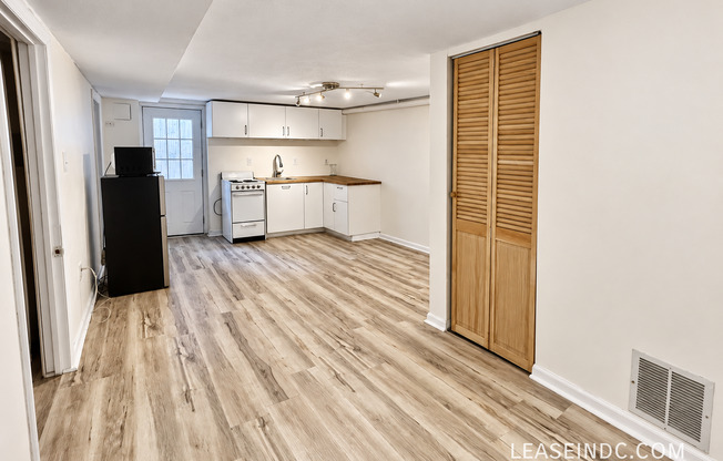172 BRYANT ST NW