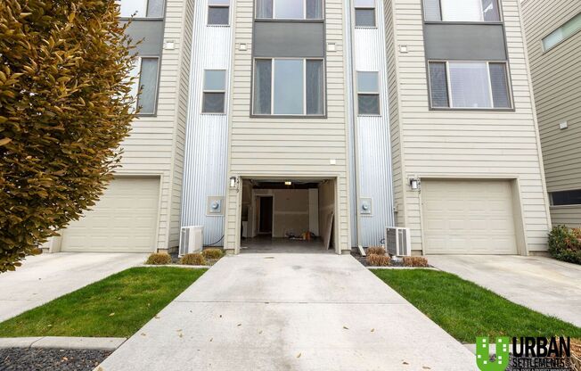 Modern Kendall Yards Townhome – 3 Bed, 2.5 Bath | 1,500 Sq. Ft.