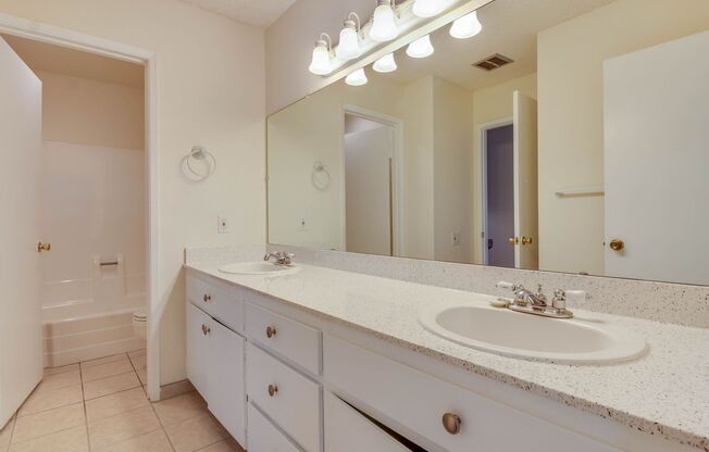 *** LIGHT & BRIGHT 3 BEDROOM 1.5 BATH HOME IN MIRA MESA READY NOW ***