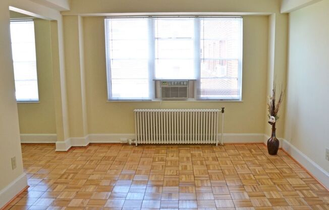 1 bed, 1 bath, 730 sqft, $1,800, Unit 709