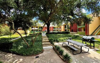 2 beds, 2 baths, 840 sqft, $1,085, Unit 102