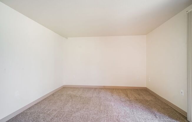 2 beds, 2 baths, 954 sqft, $1,500, Unit 1688-F