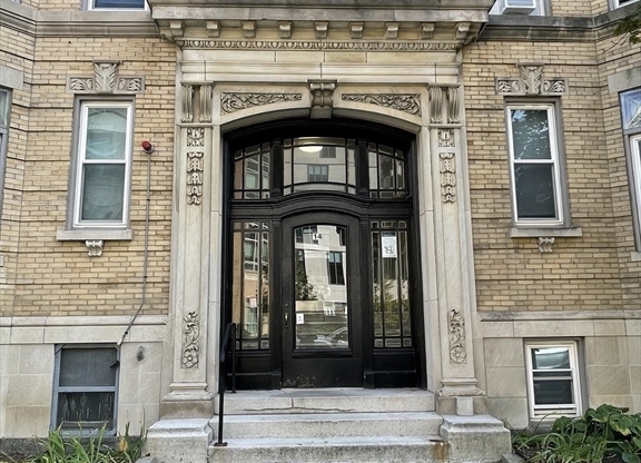 1 bed, 1 bath, 600 sqft, $2,800, Unit 15