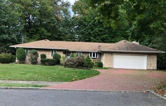 1 HARTLEY RD