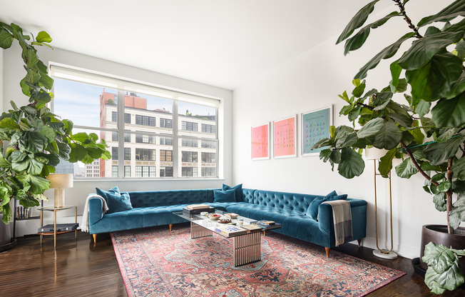114 E 13 ST