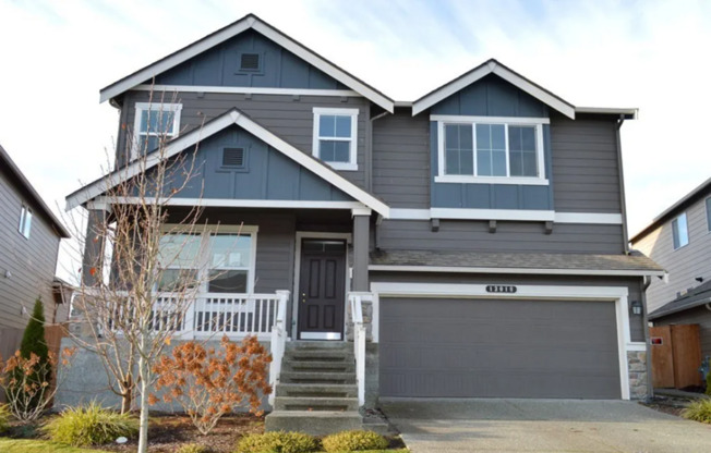 Large 5BD/2.75BA home at the Crossroads in Puyallup!