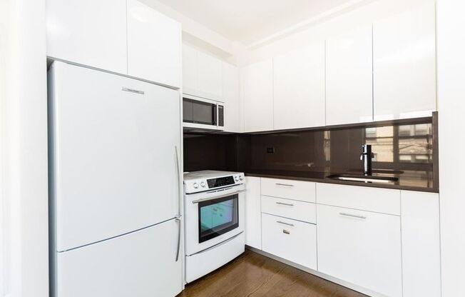 1 bed, 1 bath, $4,195, Unit 227