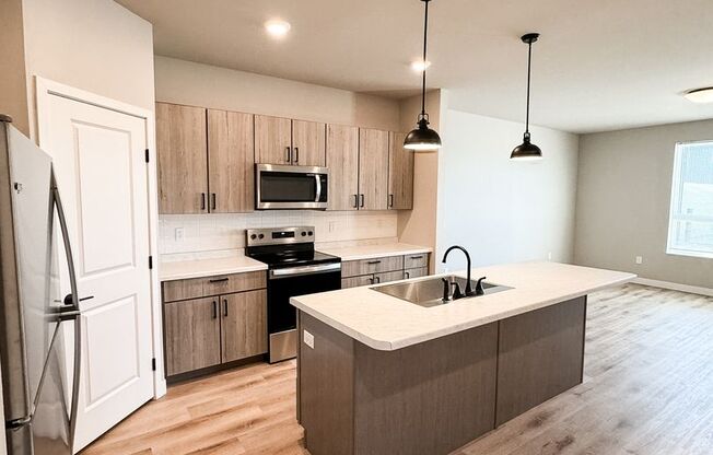 3 beds, 2 baths, 1,404 sqft, $1,975, Unit C302