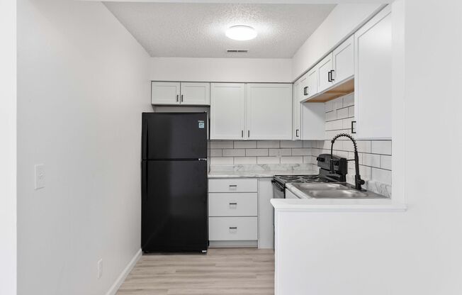 1 bed, 1 bath, 700 sqft, $807, Unit 5345-304