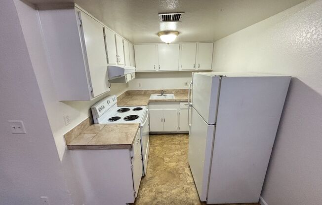 4765 Thunderbolt Ave Unit 2