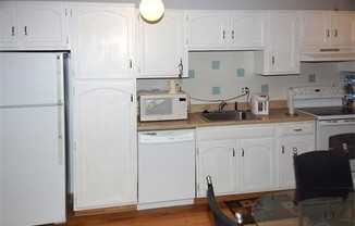 1 bed, 1 bath, 790 sqft, $2,250, Unit 4