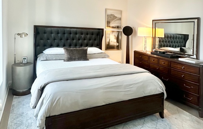 1 bed, 1 bath, $7,000, Unit 8B