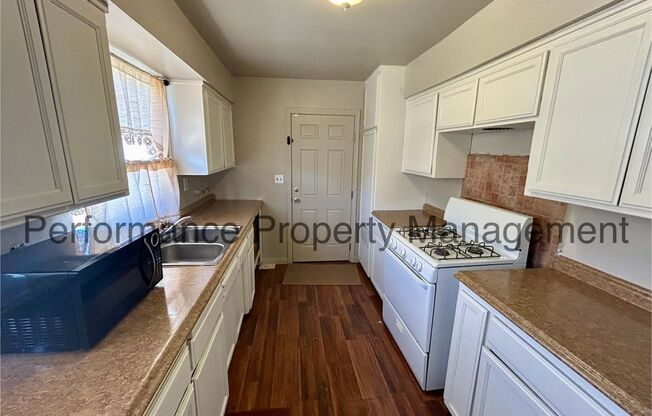 Charming 3 Bed/1 Bath House w/ RBP & Security Deposit Alternative Option