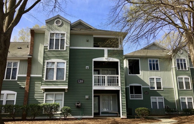 2 Bed | 2 Bath Condo near Fred Fletcher Park - Water Included & Move In Special!