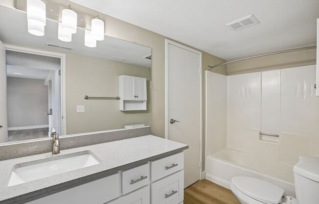 1 bed, 1 bath, 756 sqft, $1,249, Unit 25C
