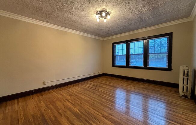 Studio, 1 bath, 455 sqft, $949, Unit 108