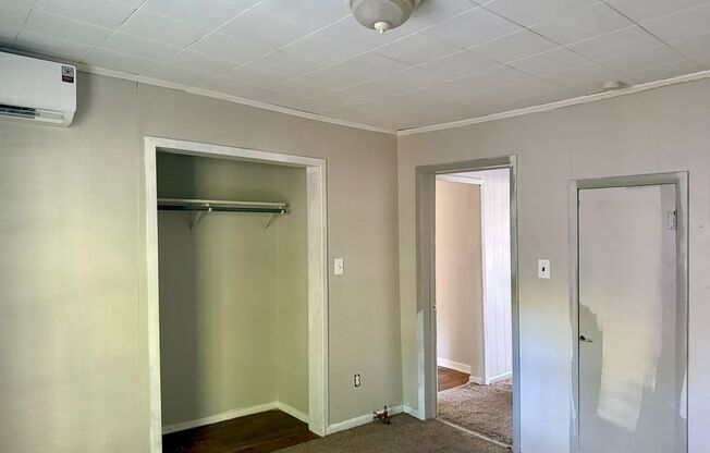 2 beds, 1 bath, $800