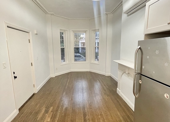 84 MT PLEASANT AVE
