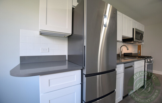 2 beds, 1 bath, 700 sqft, $2,250, Unit 501