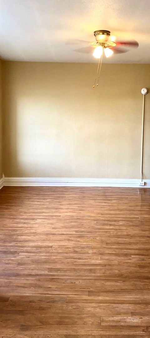 1 bed, 1 bath, 500 sqft, $1,250, Unit A1