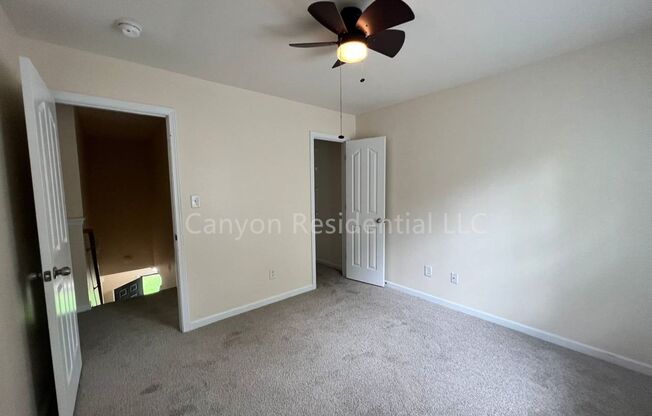 3 beds, 2.5 baths, $1,900