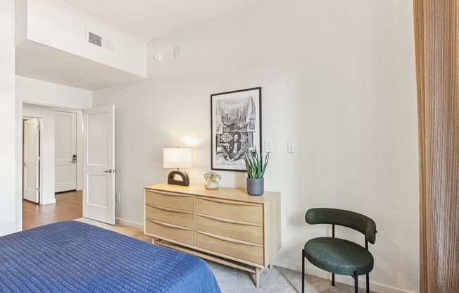 2 beds, 2 baths, 1,038 sqft, $2,080