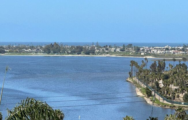 Stunning Newly Renovated 3BD/2.5BA Luxury Home with Bay & Ocean Views – 92117