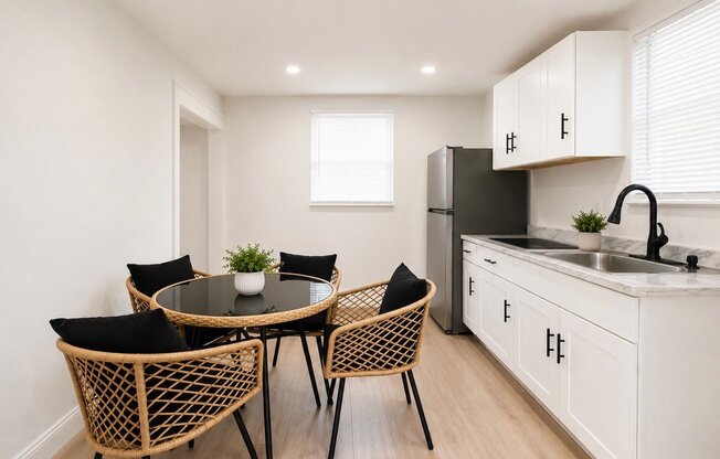1041 NW 32 PL