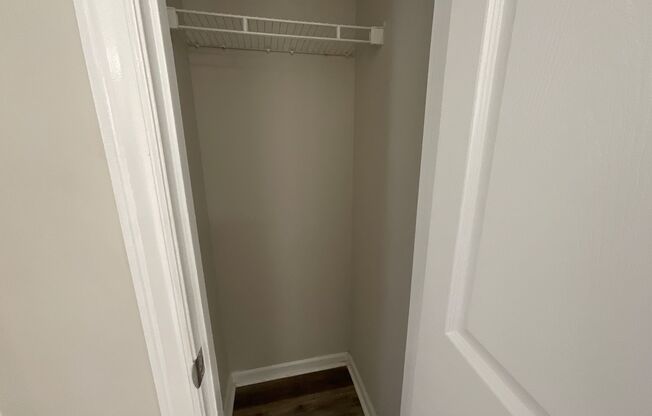 1 bed, 1 bath, 765 sqft, $1,125, Unit 2700-4