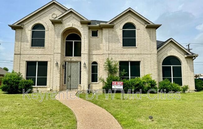 409 ROYAL CREST DR