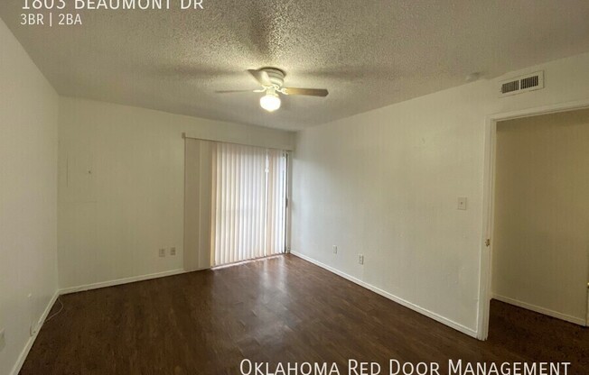 1803 BEAUMONT DR