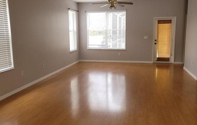 3141 TOWN AVE