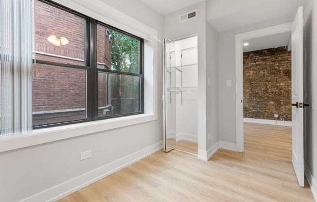 2 beds, 1 bath, 488 sqft, $1,895, Unit 1554-2i