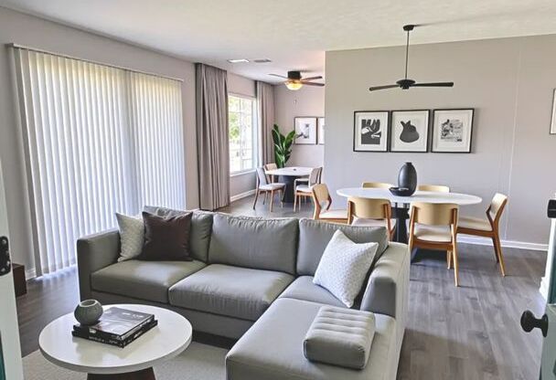 2 beds, 1 bath, 875 sqft, $1,250, Unit 70