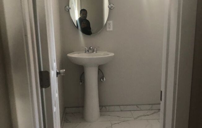 4145 GARTHWAITE AVE LLC