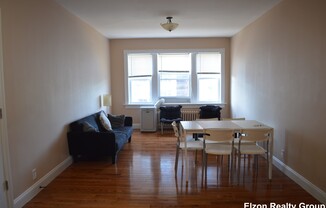 3 beds, 1 bath, $4,800, Unit 32