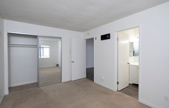 1 bed, 1 bath, 550 sqft, $2,050, Unit B111