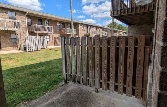 2 beds, 1 bath, 855 sqft, $1,049, Unit 3370-02