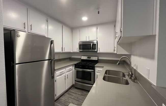 1 bed, 1 bath, 700 sqft, $1,898, Unit 408