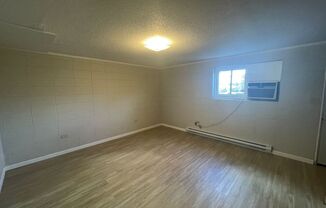 3 beds, 1 bath, $895, Unit McBrayer Street Towns Unit 35