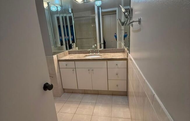 2 beds, 2 baths, $4,695, Unit # 1407 1408