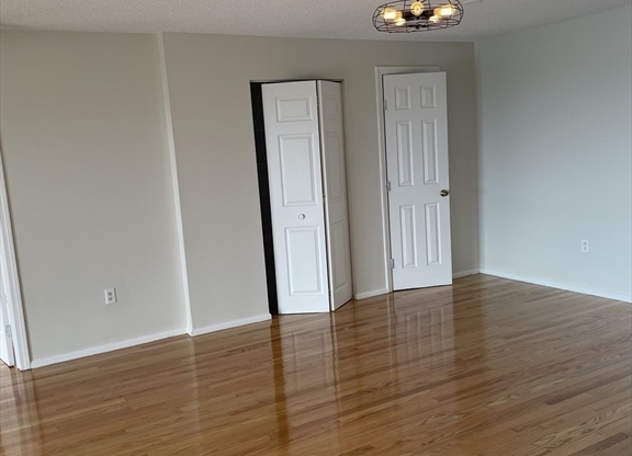 2 beds, 2 baths, 1,206 sqft, $3,000, Unit 502