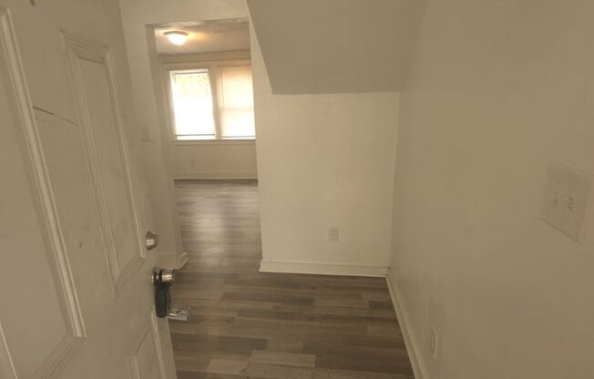 3 beds, 2 baths, $1,775, Unit Unit A