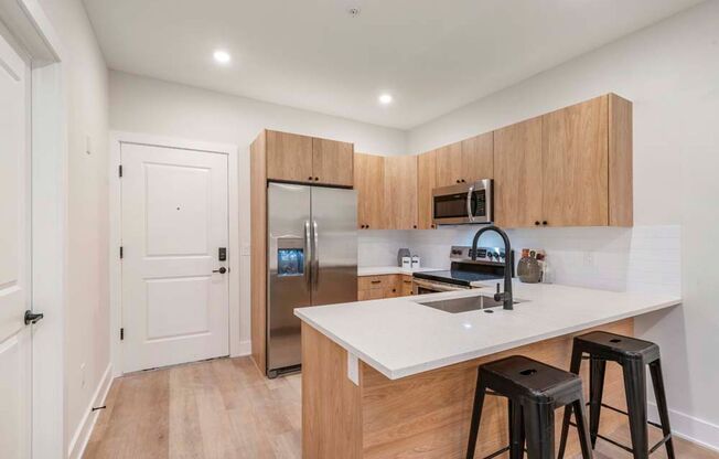 Studio, 1 bath, 420 sqft, $1,155, Unit 213