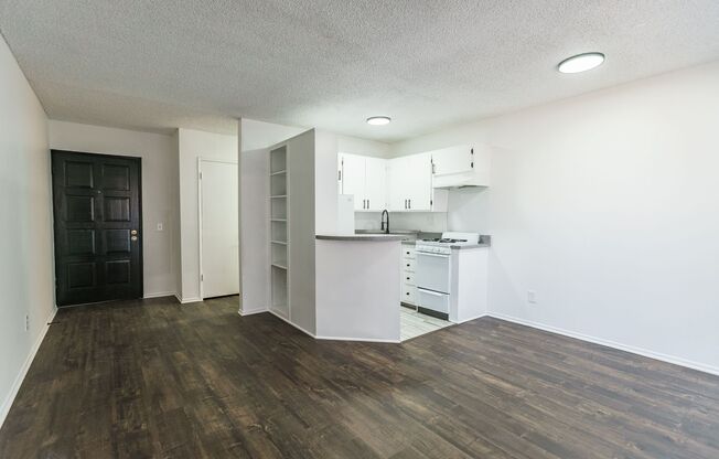 1 bed, 1 bath, 600 sqft, $1,498, Unit 219